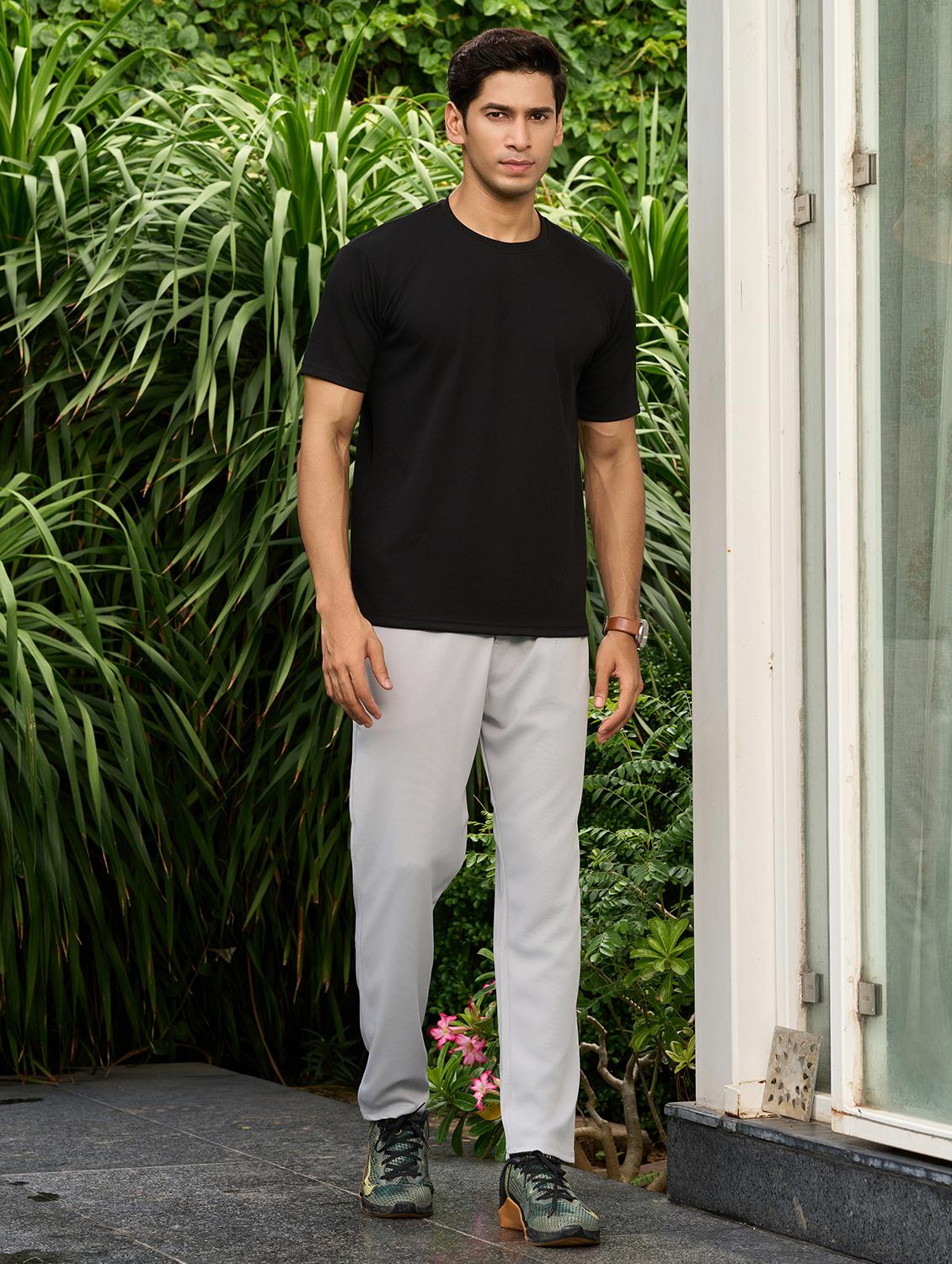 men round neck solid t-shirt - 21388353 - Standard Image - 3