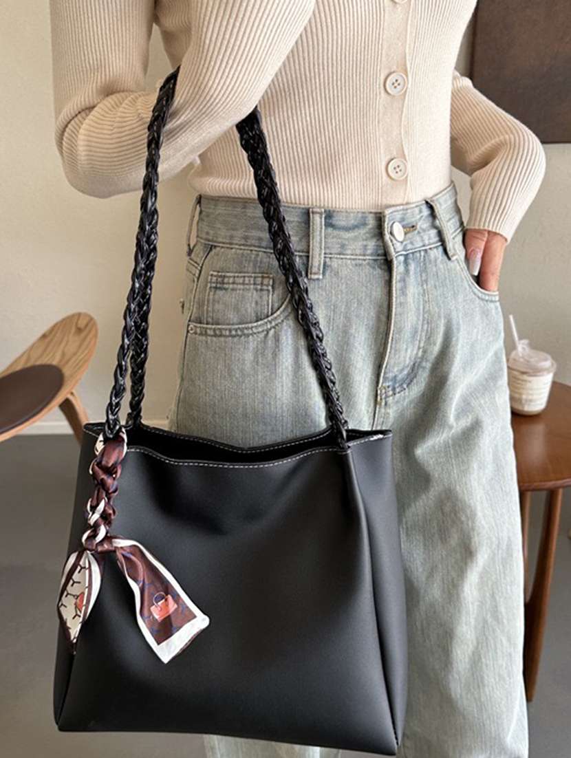 women black pu handbag - 21390838 -  Standard Image - 8