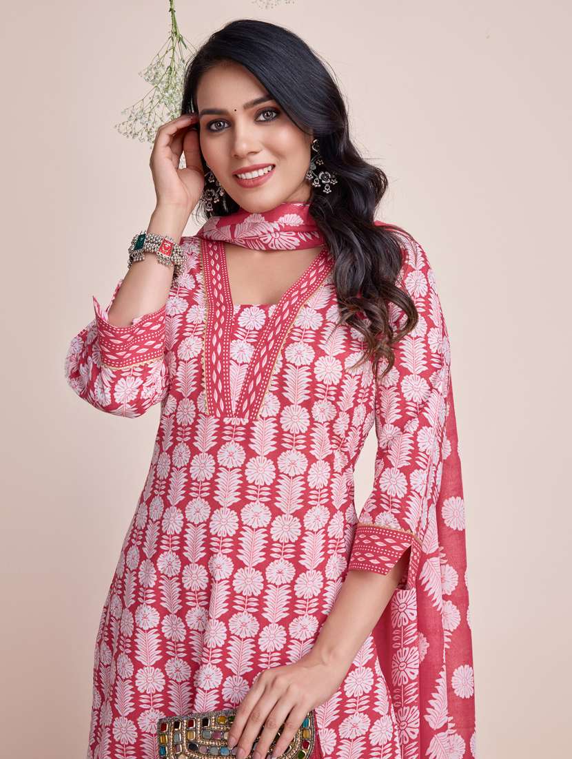 women three quarter sleeve kurta pant with dupatta set - 21391324 -  Standard Image - 3