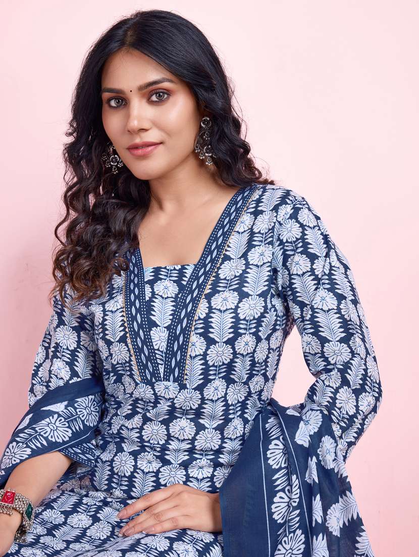 women floral kurta palazzo set with dupatta - 21391325 -  Standard Image - 3