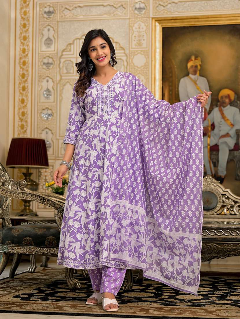 women three quarter sleeve suit set