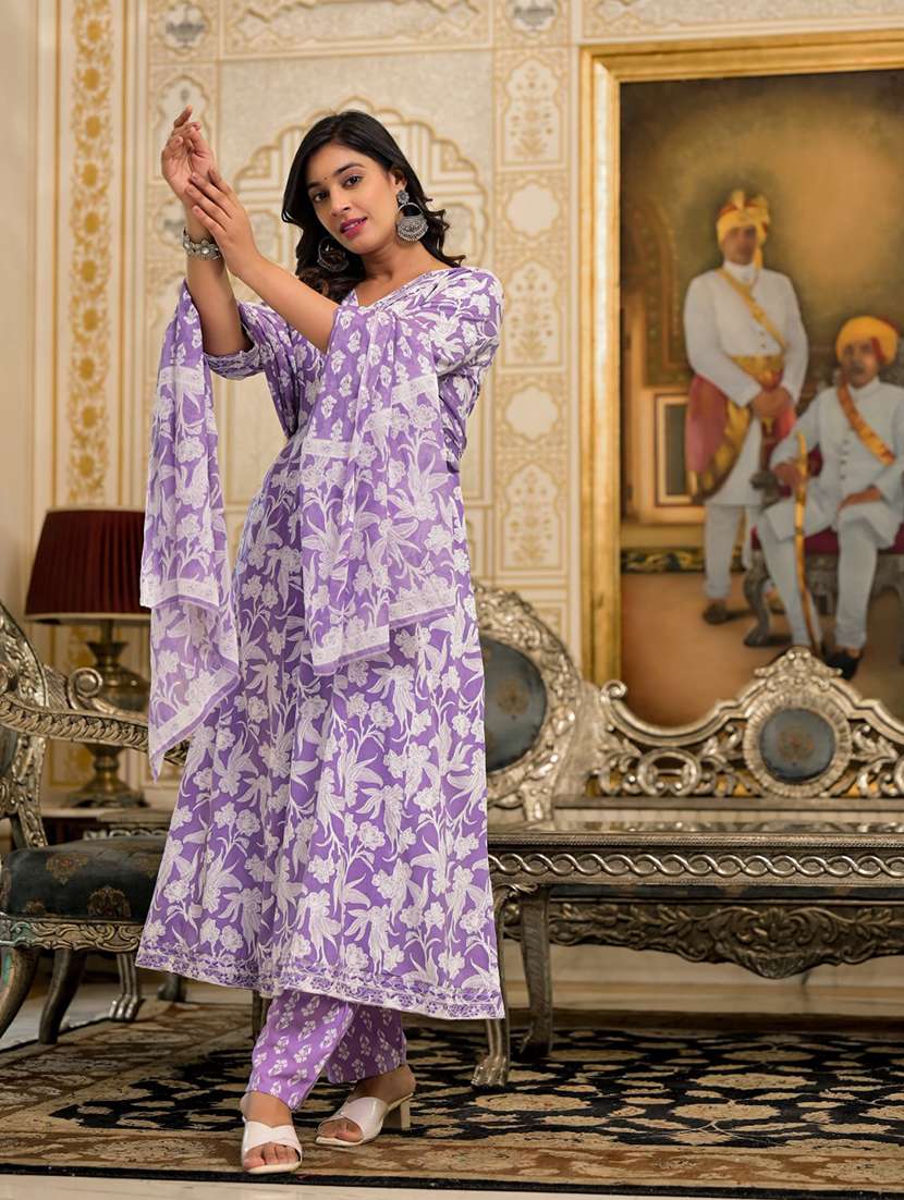 women three quarter sleeve suit set - 21391922 - Standard Image - 3