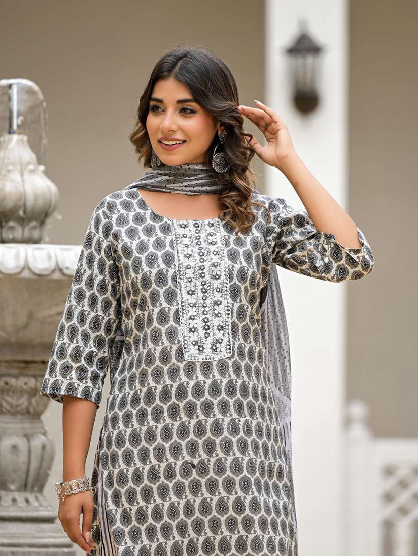 women three quarter sleeve kurta pant with dupatta set - 21391924 - Standard Image - 5
