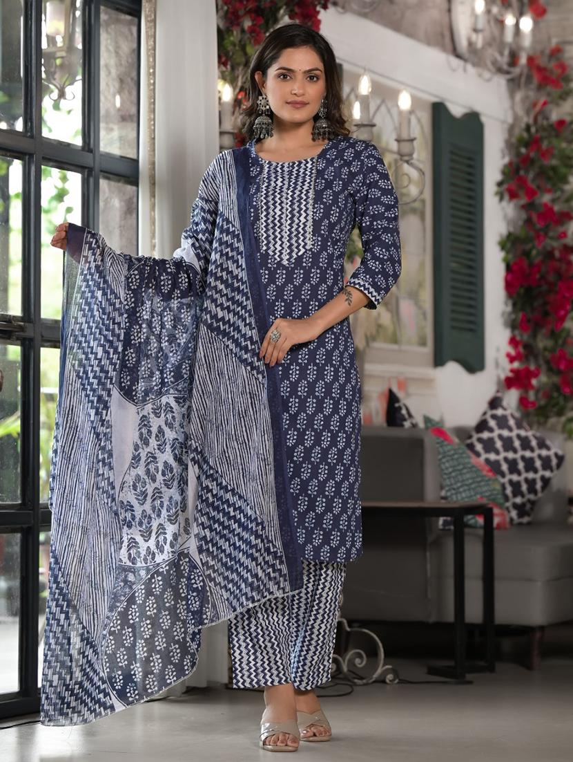 women three quarter sleeve suit set