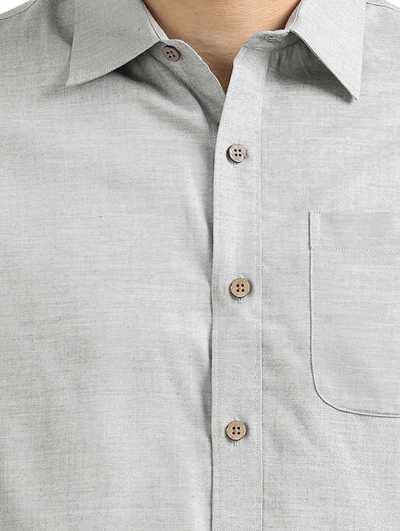 men short sleeved solid casual shirt - 21392328 - Standard Image - 5