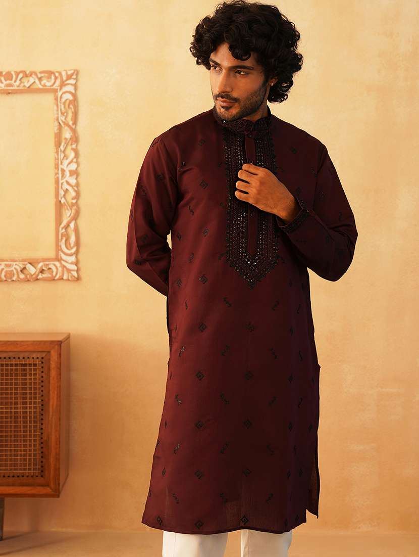 men mandarin neck embroidered long kurta - 21401444 - Zoom Image - 0