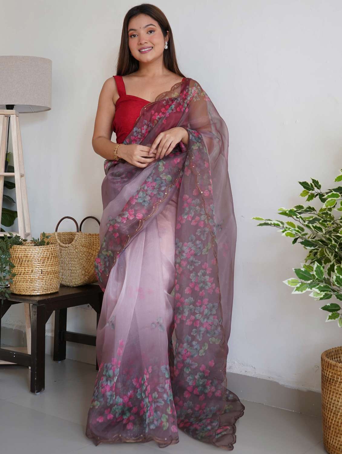 women grey floral printed saree with blouse - 21402102 - Zoom Image - 0