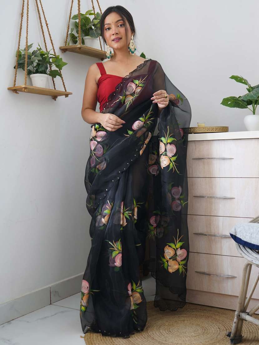 women floral printed saree - 21402141 - Zoom Image - 0