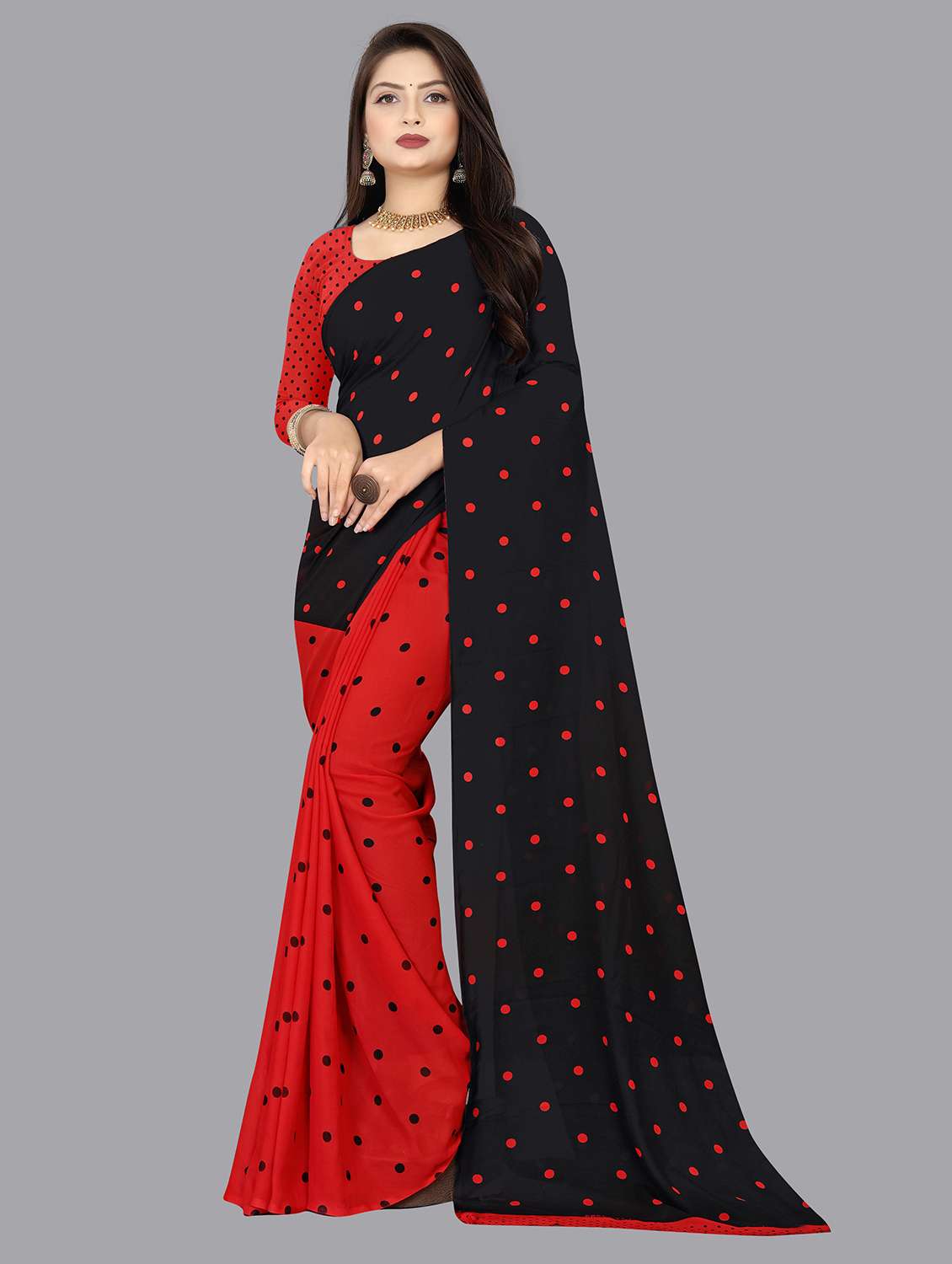 women black polka dots printed saree with blouse - 21410634 - Zoom Image - 0