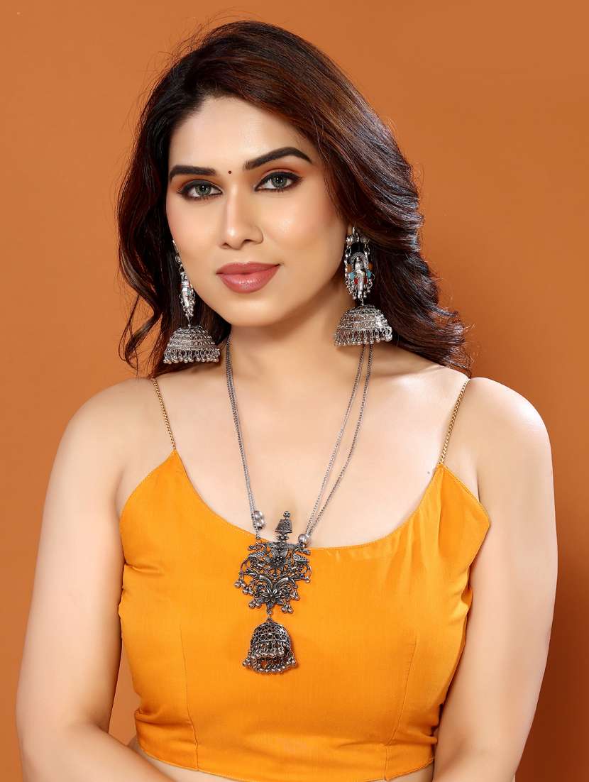 women striped casual wear saree with blouse - 21433283 - Standard Image - 3