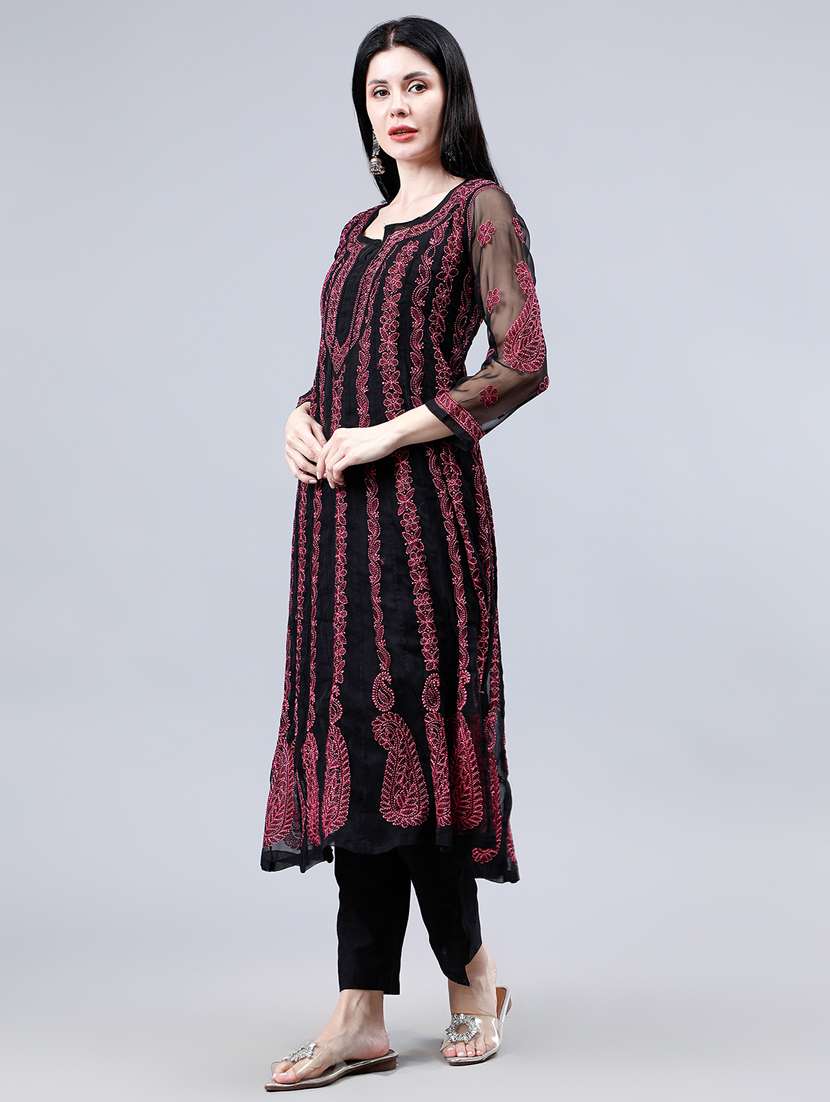 women three quarter sleeve chikankari work kurta  - 21450758 -  Standard Image - 3