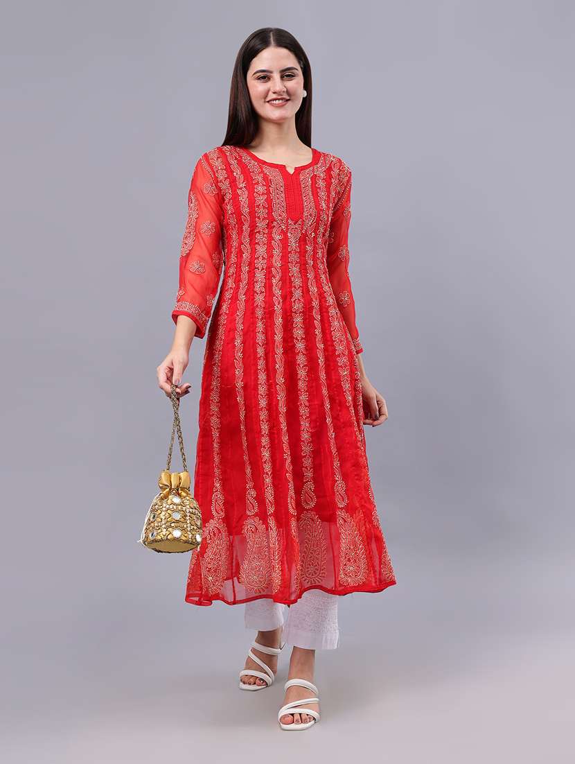women three quarter sleeve chikankari work kurta 