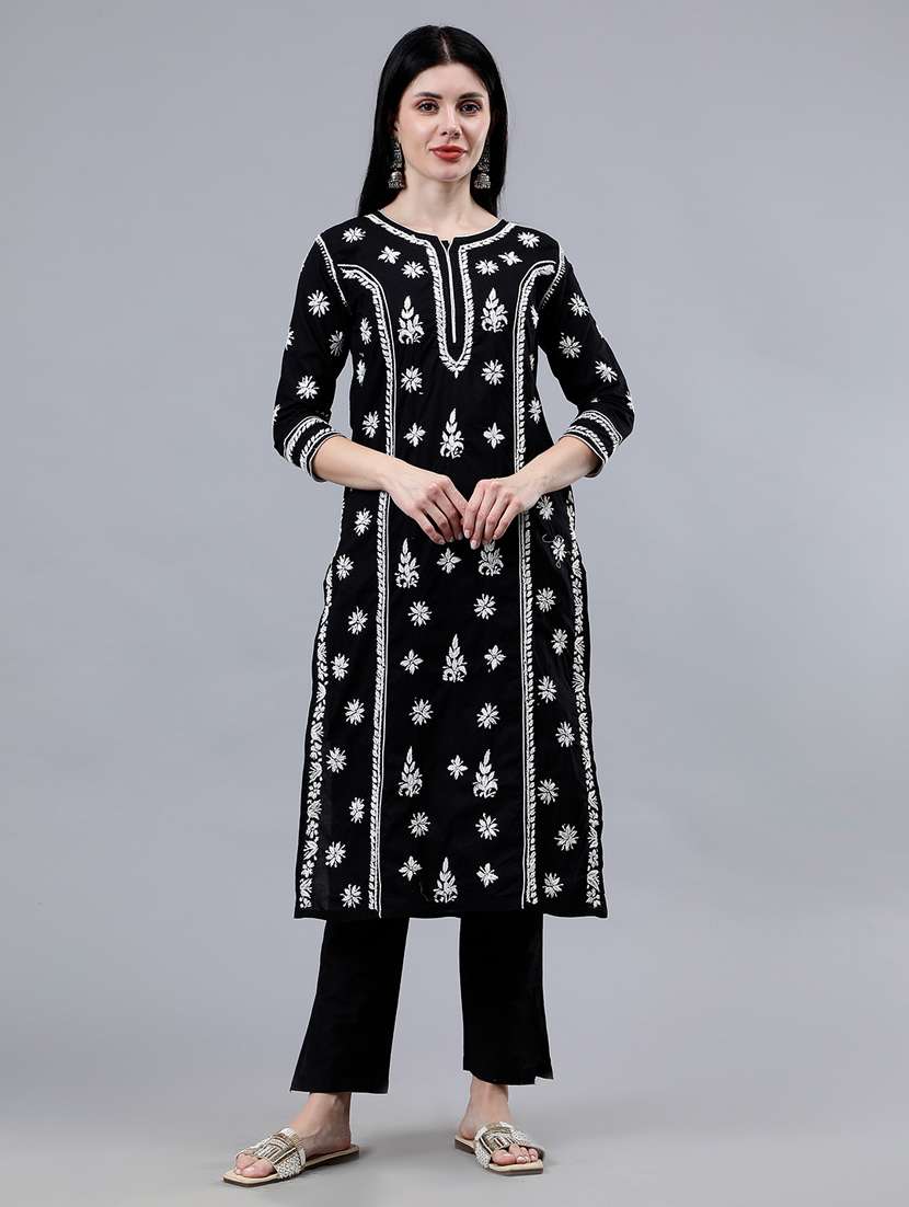 women three quarter sleeve chikankari work kurta 