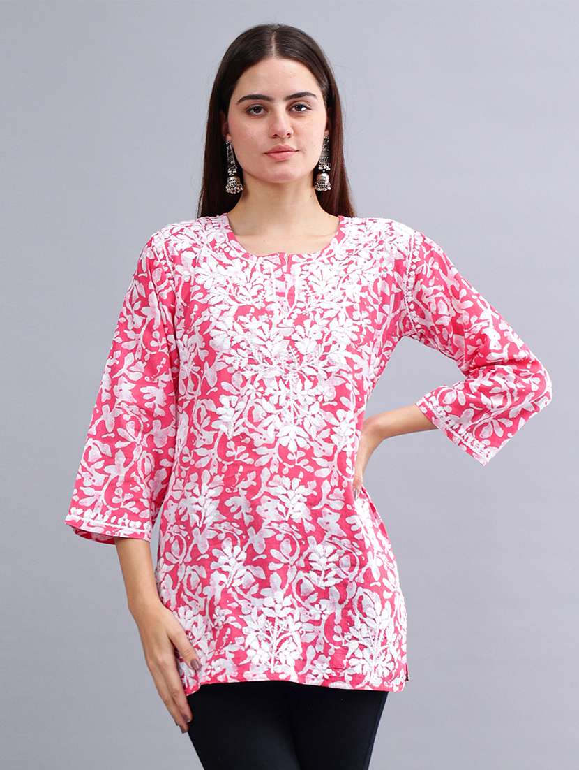 women chikankari straight kurti
