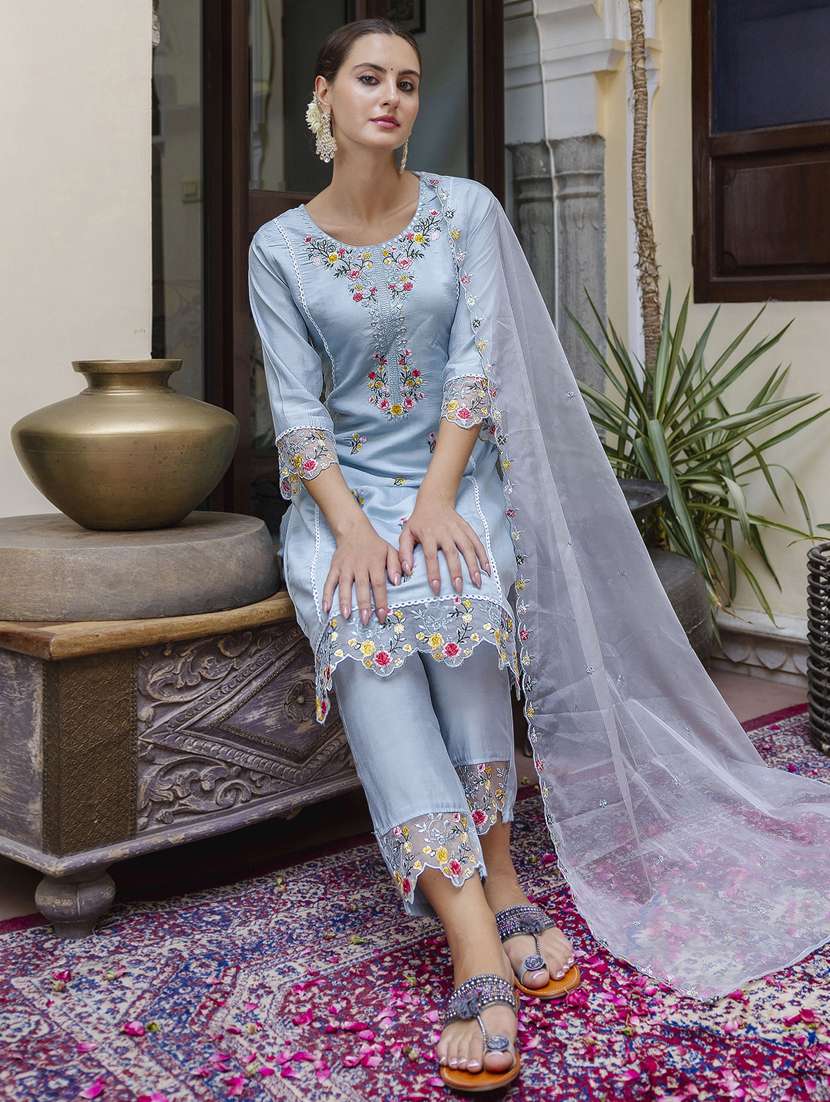 women three quarter sleeve kurta pant with dupatta set - 21450858 - Standard Image - 3