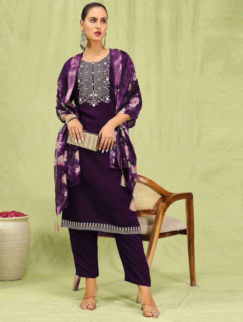women purple kurta dupatta set