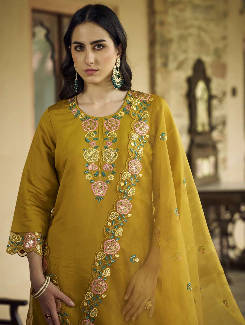 women mustard kurta dupatta set - 21450940 -  Standard Image - 3