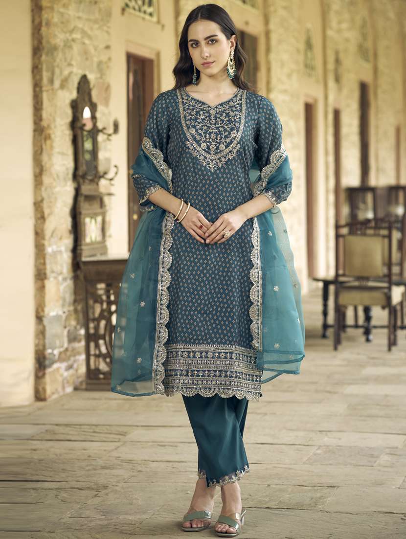 women blue kurta dupatta set