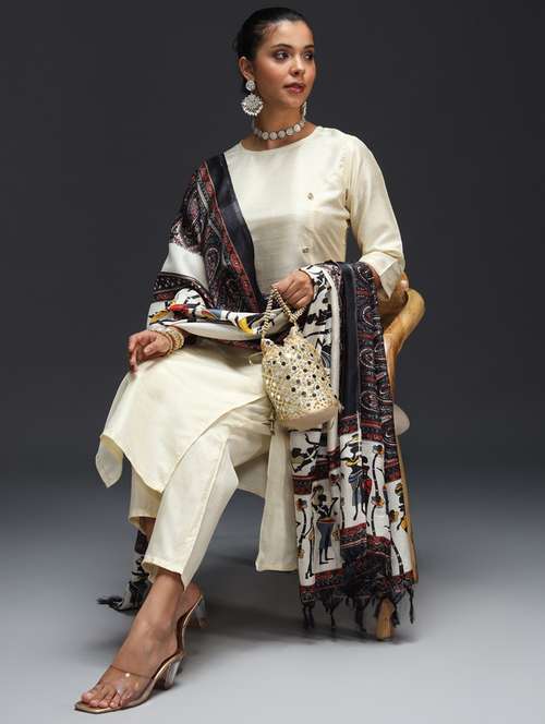 women cream kurta pant with dupatta set