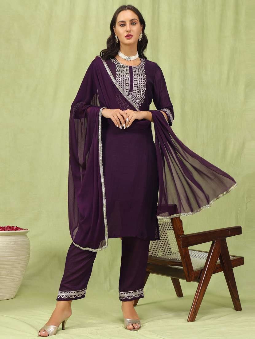 women purple kurta dupatta set