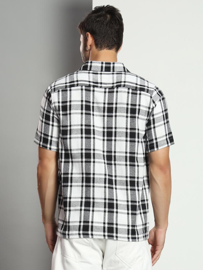 men checkered short sleeved casual shirt - 21451157 - Standard Image - 3