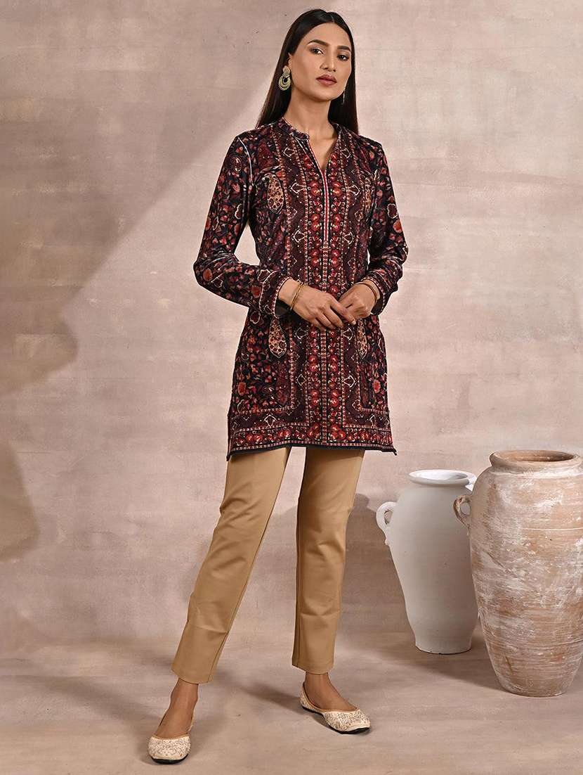 women printed long sleeve woollen kurta