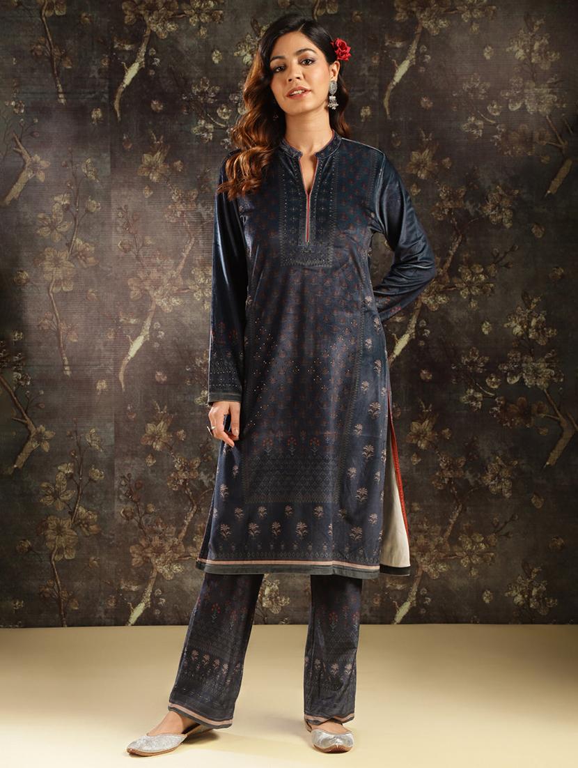 women navy blue velvet kurta pant set - 21451705 -  Zoom Image - 0