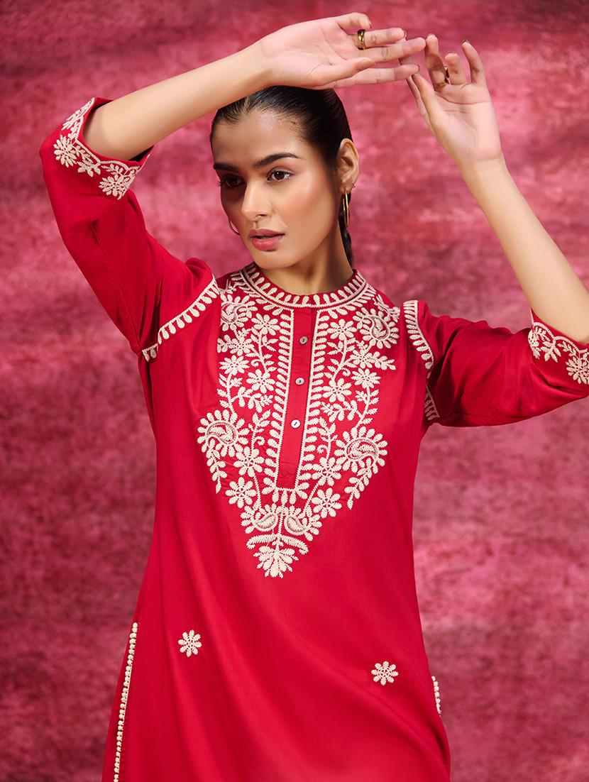 women embroidered straight kurta - 21452027 - Standard Image - 3