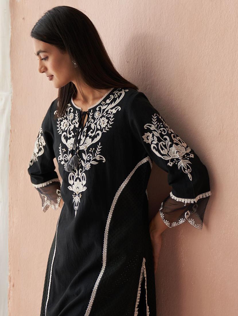 women black cotton straight kurta - 21452172 - Standard Image - 3