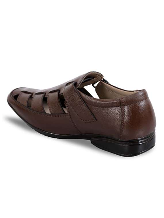 men brown strap sandal - 21452374 -  Standard Image - 3