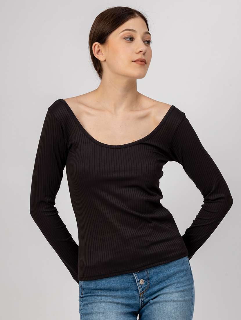 women solid scoop neck long sleeves top