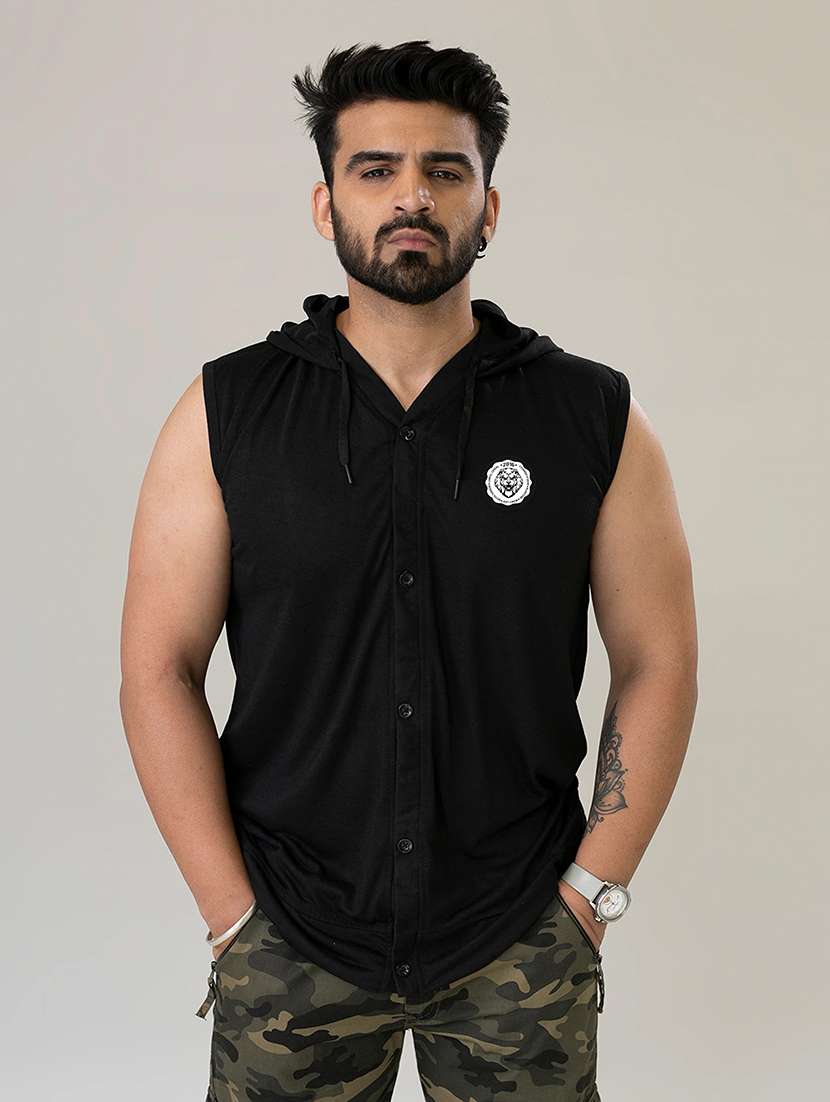 men solid sleeveless hooded t-shirt