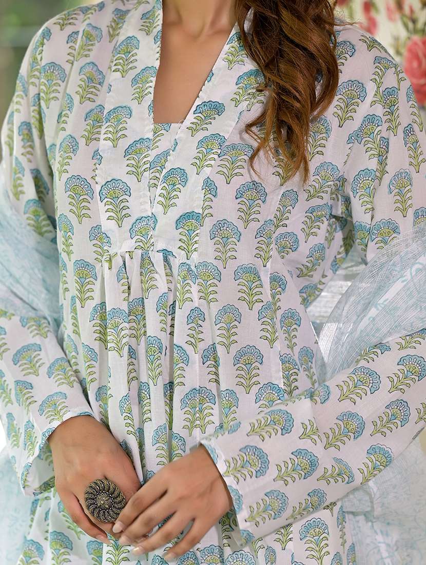 women white long sleeve kurta pant with dupatta set - 21454591 -  Standard Image - 5