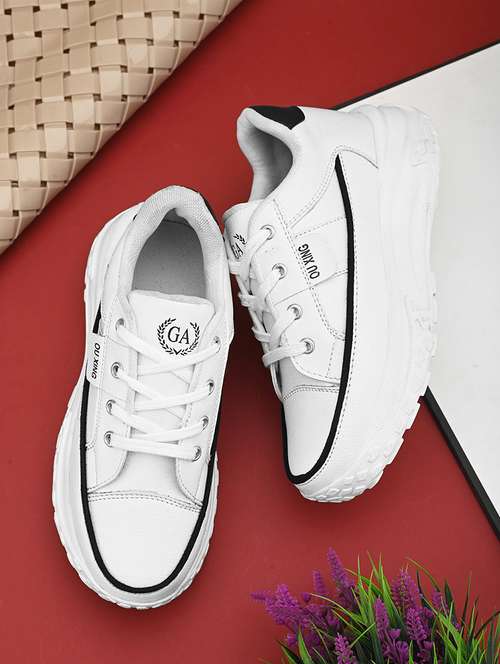 women white lace-up casual shoe