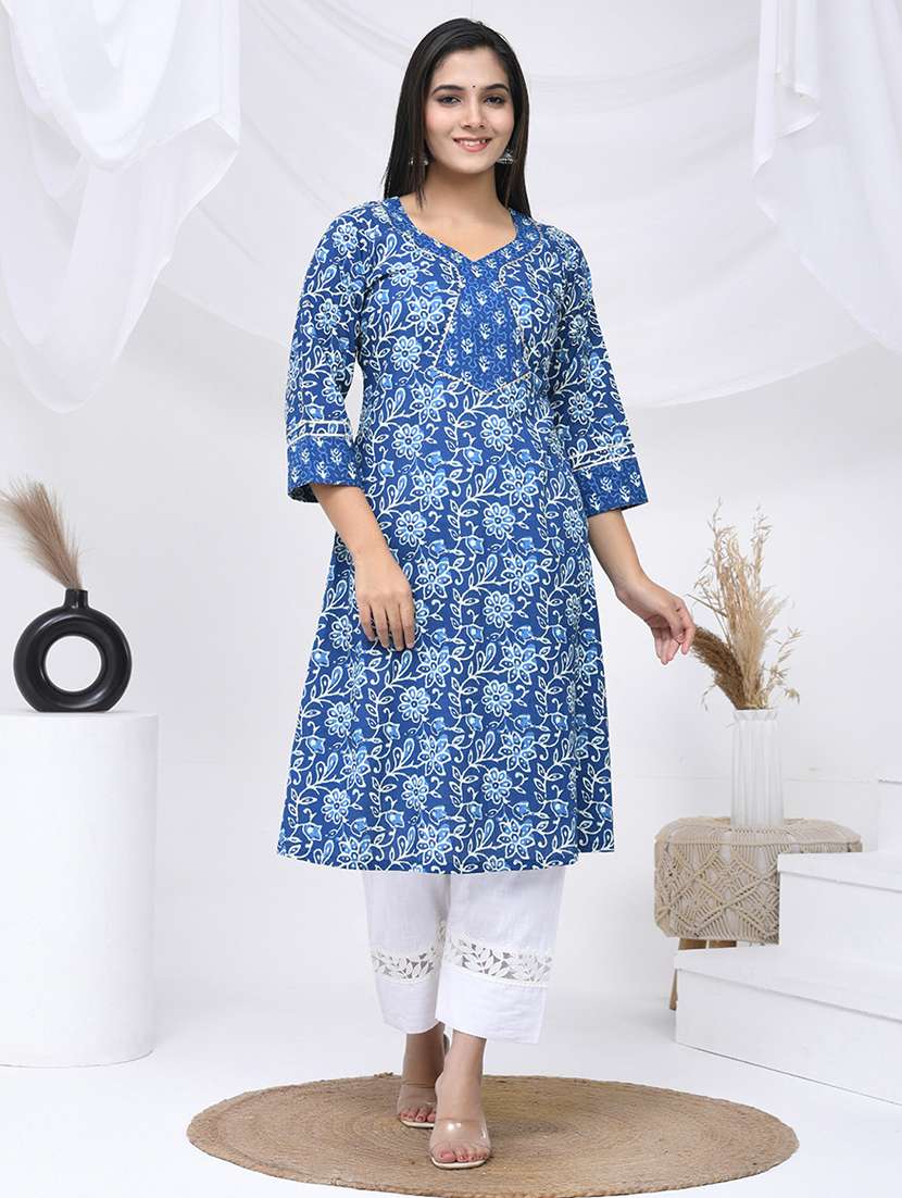 women three quarter sleeve a-line kurta