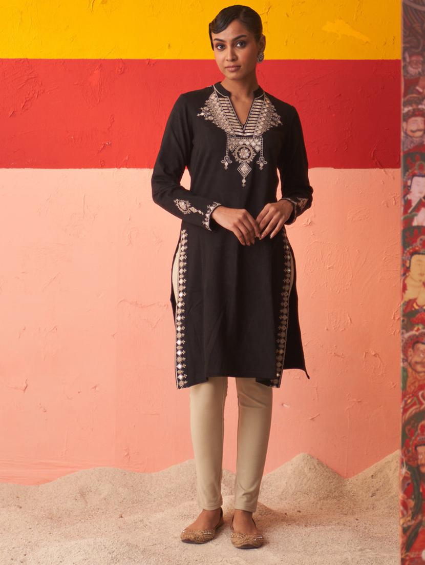 women black straight woolen kurta - 21458892 - Zoom Image - 0