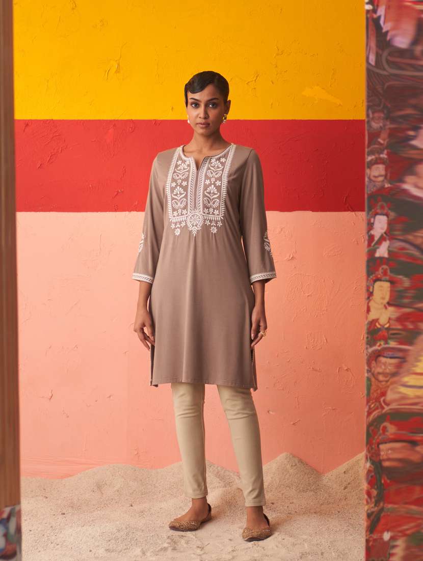 women notch neck embroidered woolen kurta - 21459248 - Zoom Image - 0