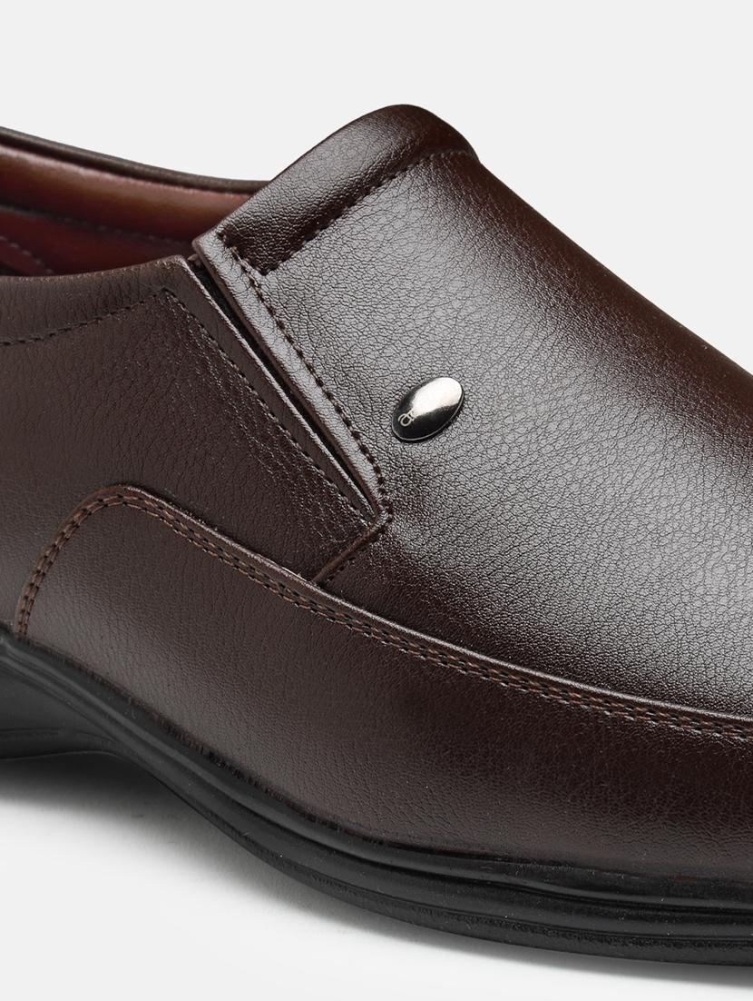 men slip on formal shoes - 21460203 - Standard Image - 5