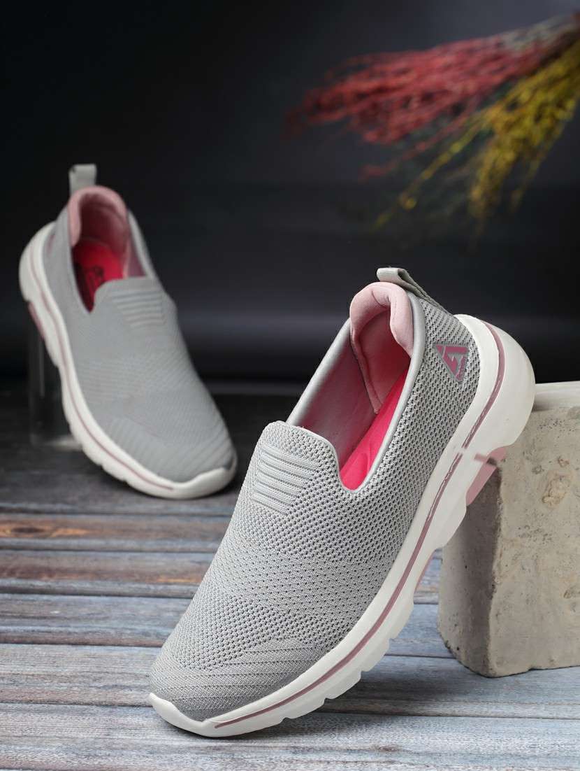 women slip on sports shoes - 21460346 - Zoom Image - 0