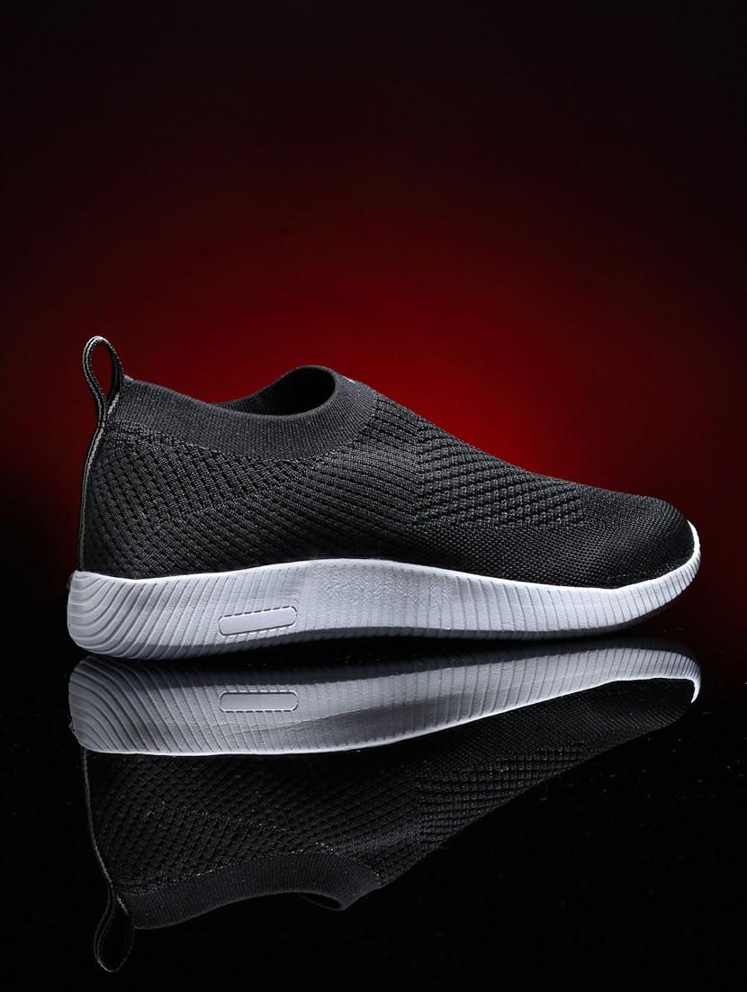 men slip on sports shoes - 21460400 - Zoom Image - 0