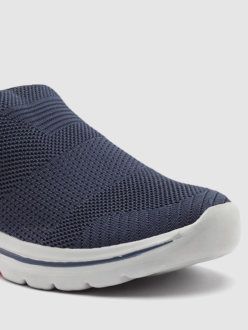 men slip on sports shoes - 21460424 - Standard Image - 5
