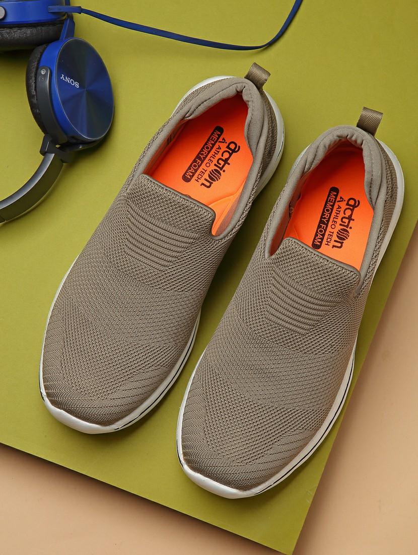 men slip on sports shoes - 21460428 - Zoom Image - 0