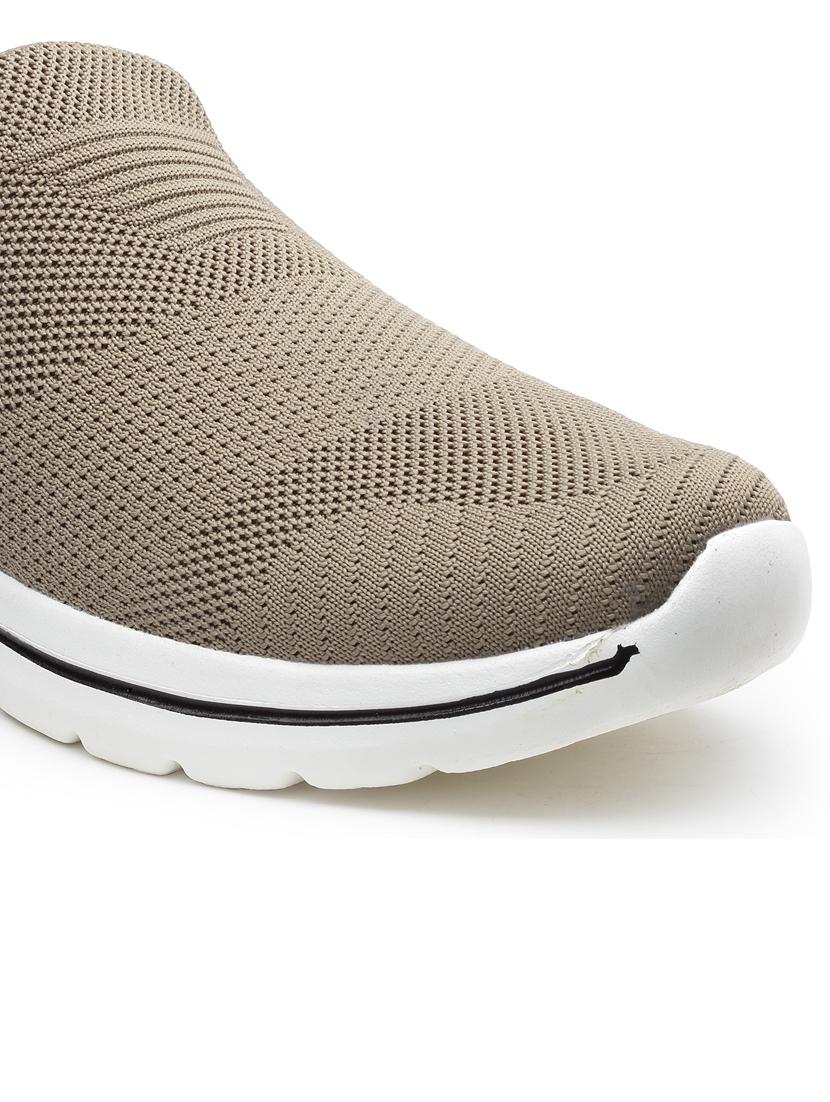 men slip on sports shoes - 21460428 - Standard Image - 5