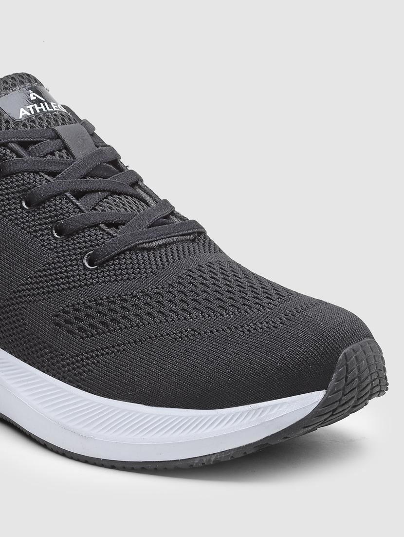 men lace up sports shoes - 21460432 - Standard Image - 5