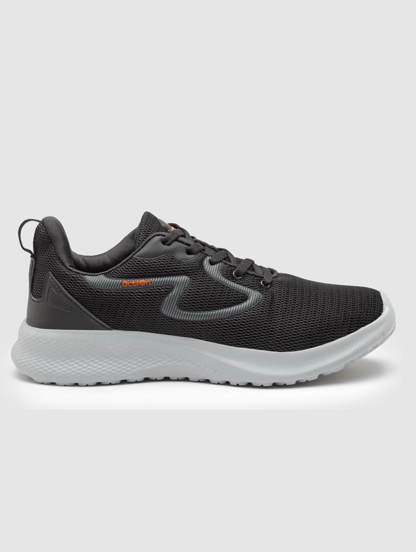 men lace up sports shoes - 21460498 - Standard Image - 3