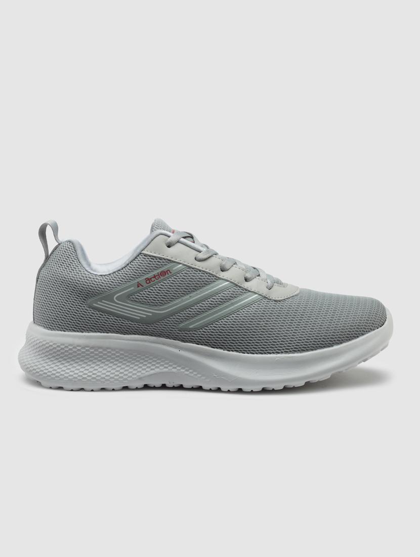 men lace up sports shoes - 21460503 - Standard Image - 3