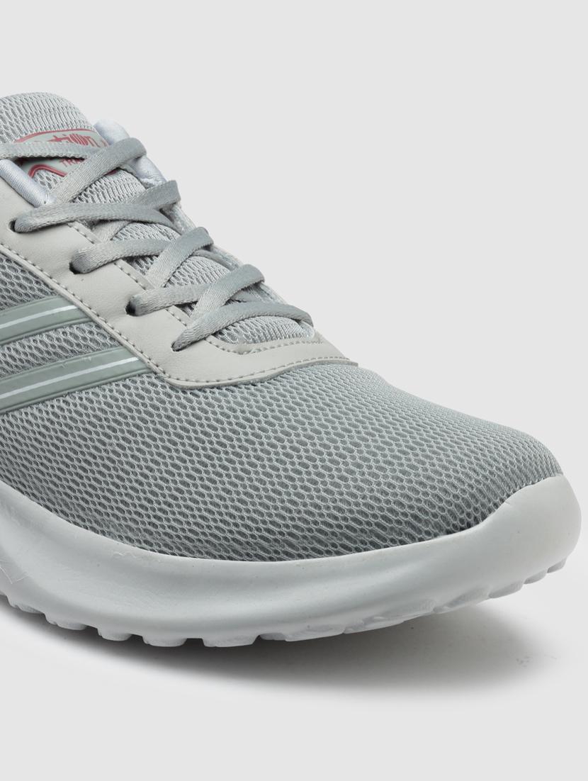 men lace up sports shoes - 21460503 - Standard Image - 5