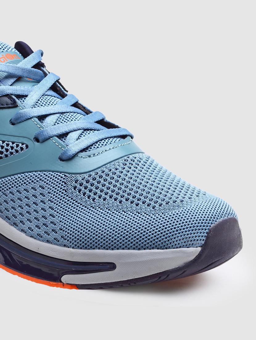men lace up sports shoes - 21460506 - Standard Image - 5
