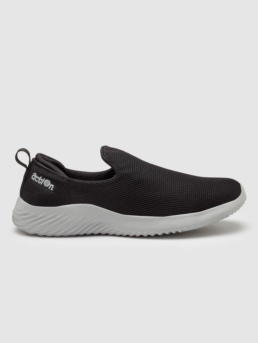 men slip on sports shoes - 21460512 - Standard Image - 3