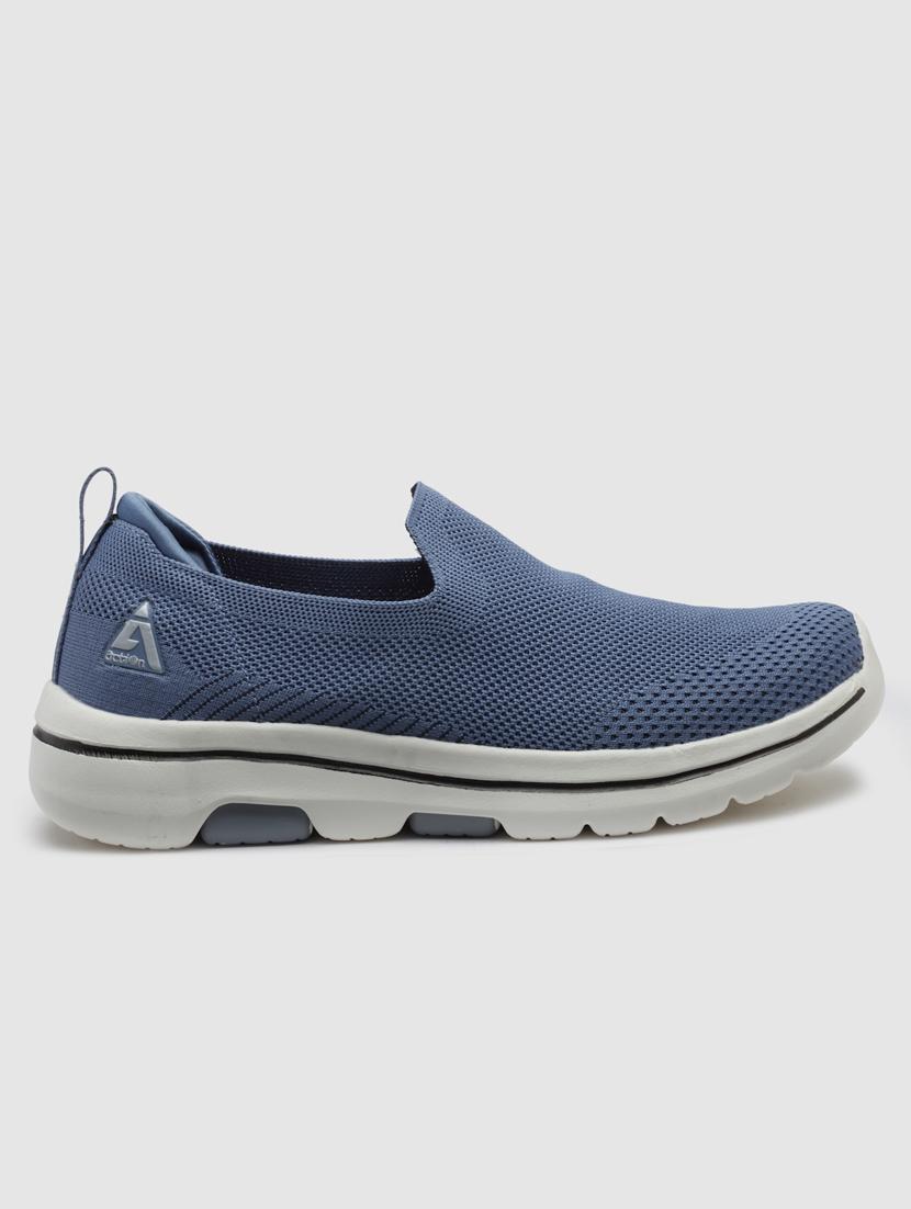 men slip on sports shoes - 21460523 - Standard Image - 3